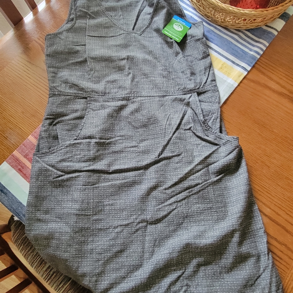 COLUMBIA dress, size L